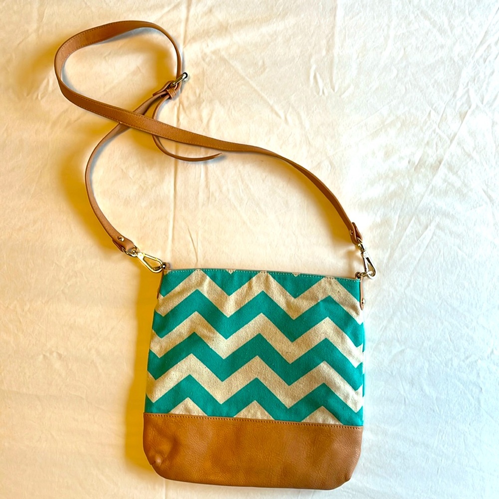 Shura Leah Teal & Cream Chevron Purse Adjustable Strap
